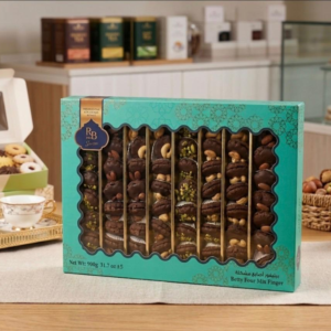 “Petit four with nuts, 900 grams”
